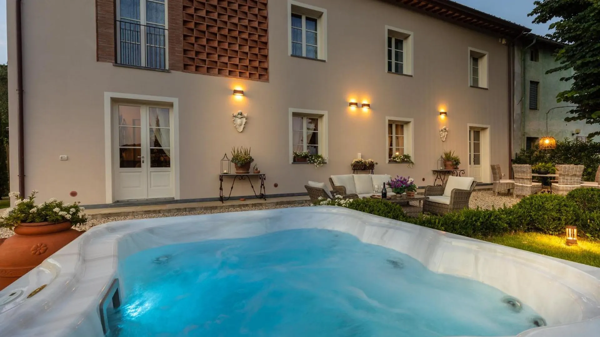 Villa Regina, 4 Bedrooms And A Luxury Style Villa Cappella Italy
