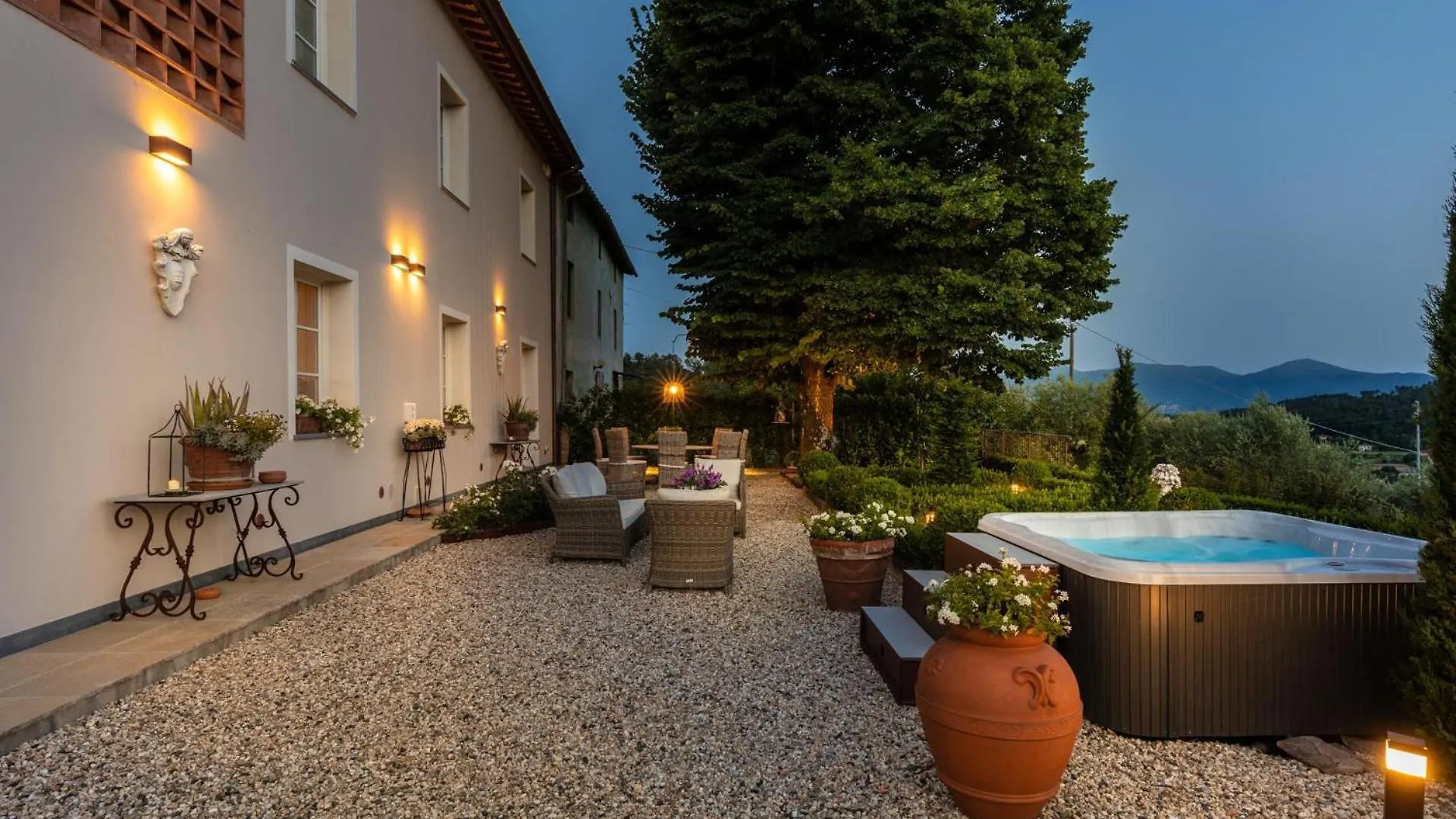 Villa Regina, 4 Bedrooms And A Luxury Style Villa Cappella