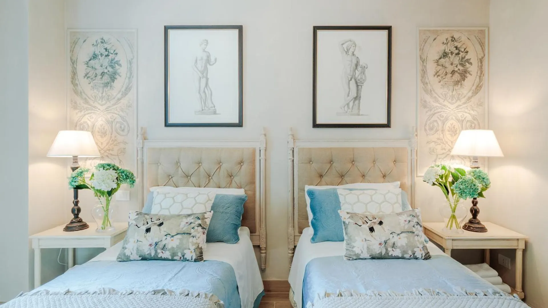 Villa Regina, 4 Bedrooms And A Luxury Style Villa Cappella 0*,  Italy