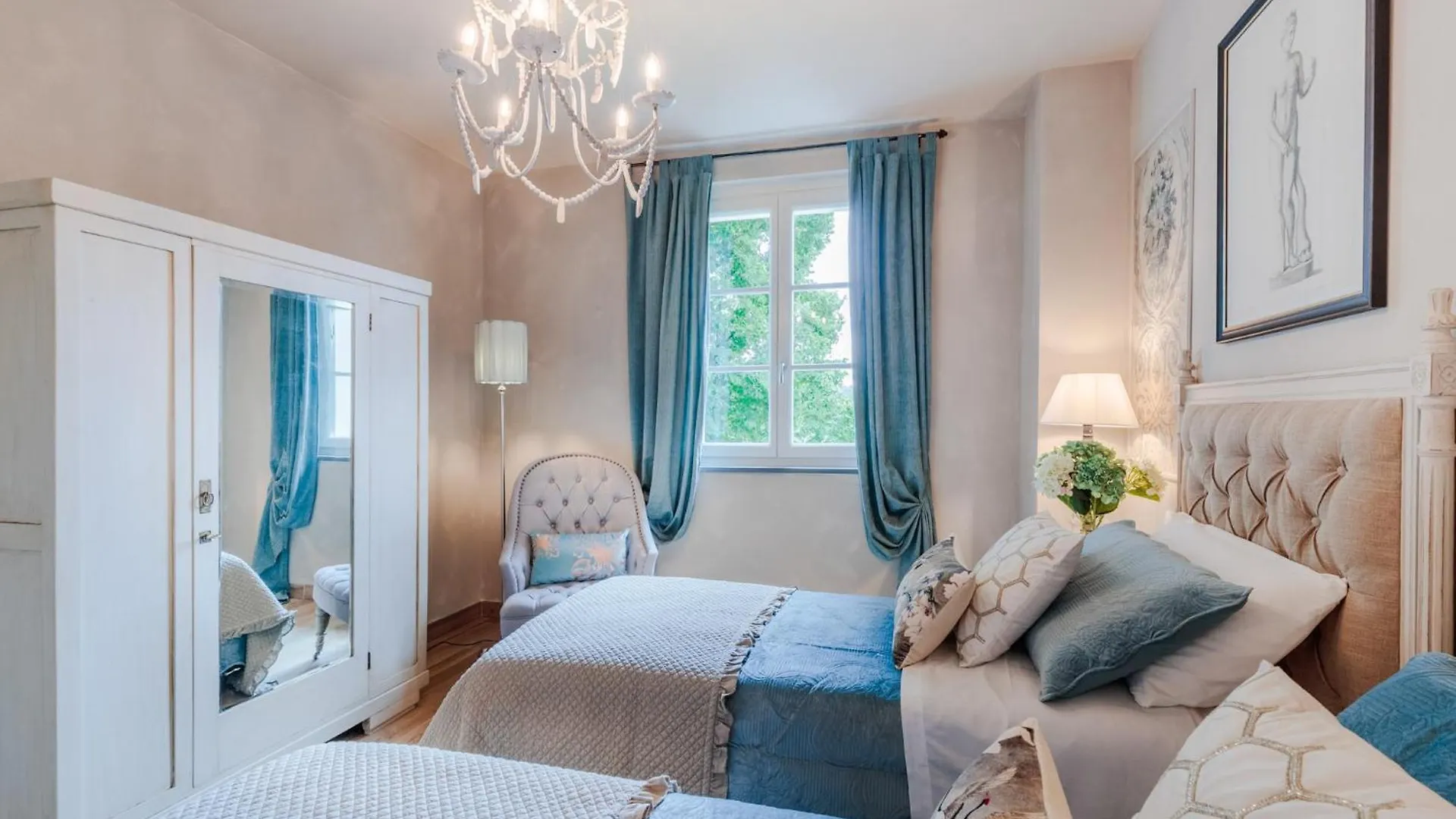 Villa Regina, 4 Bedrooms And A Luxury Style Villa Cappella