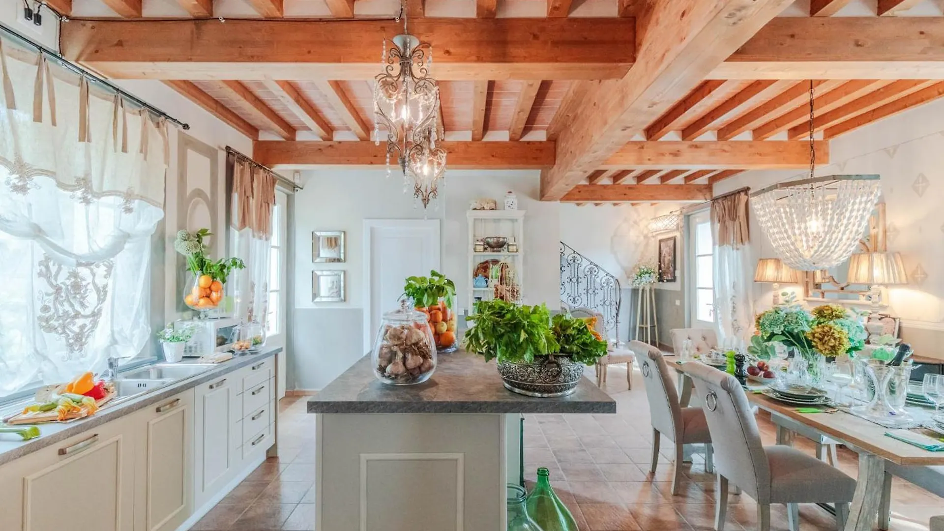Villa Regina, 4 Bedrooms And A Luxury Style Villa Cappella