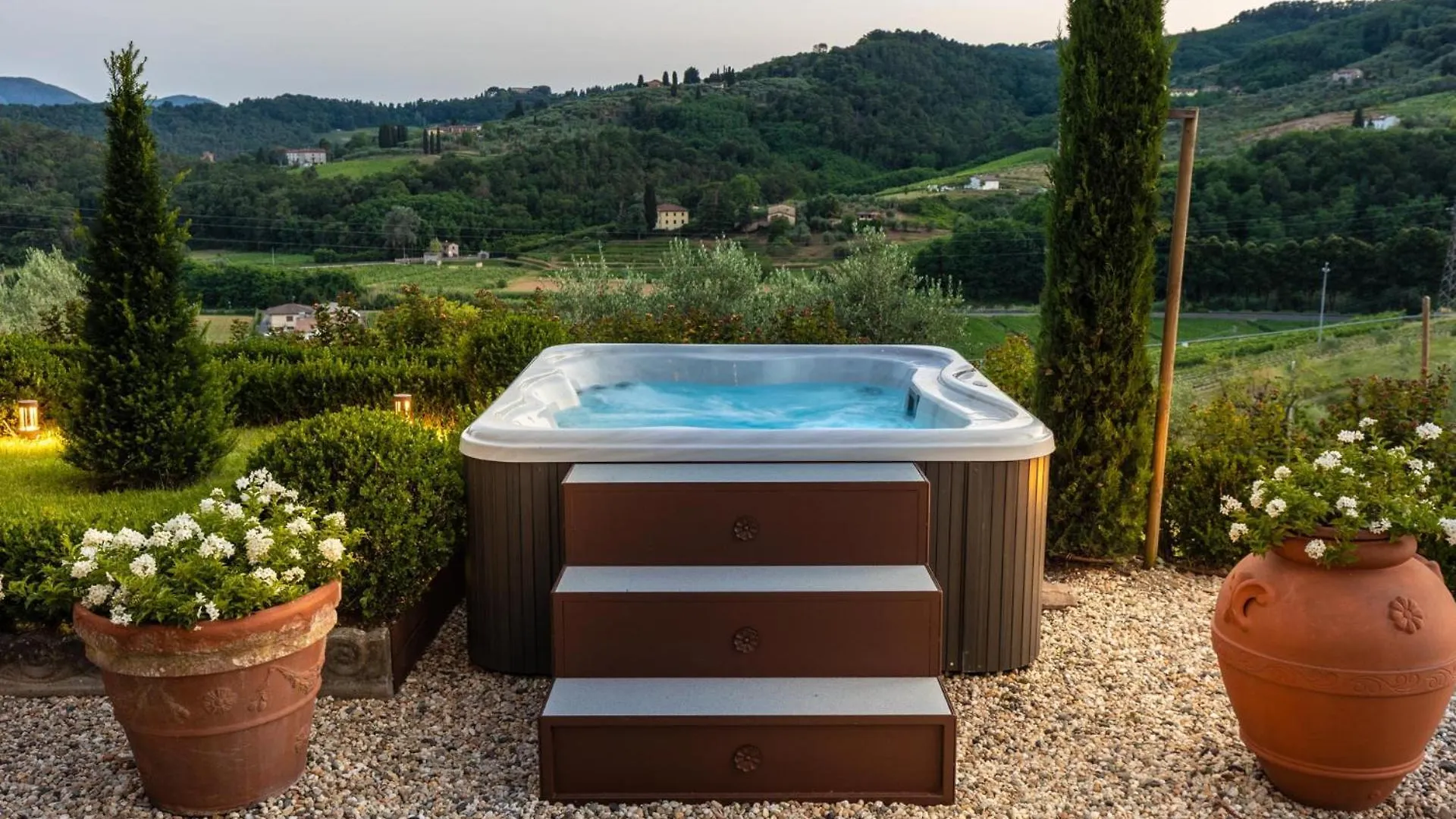 Villa Regina, 4 Bedrooms And A Luxury Style Villa Cappella Italy