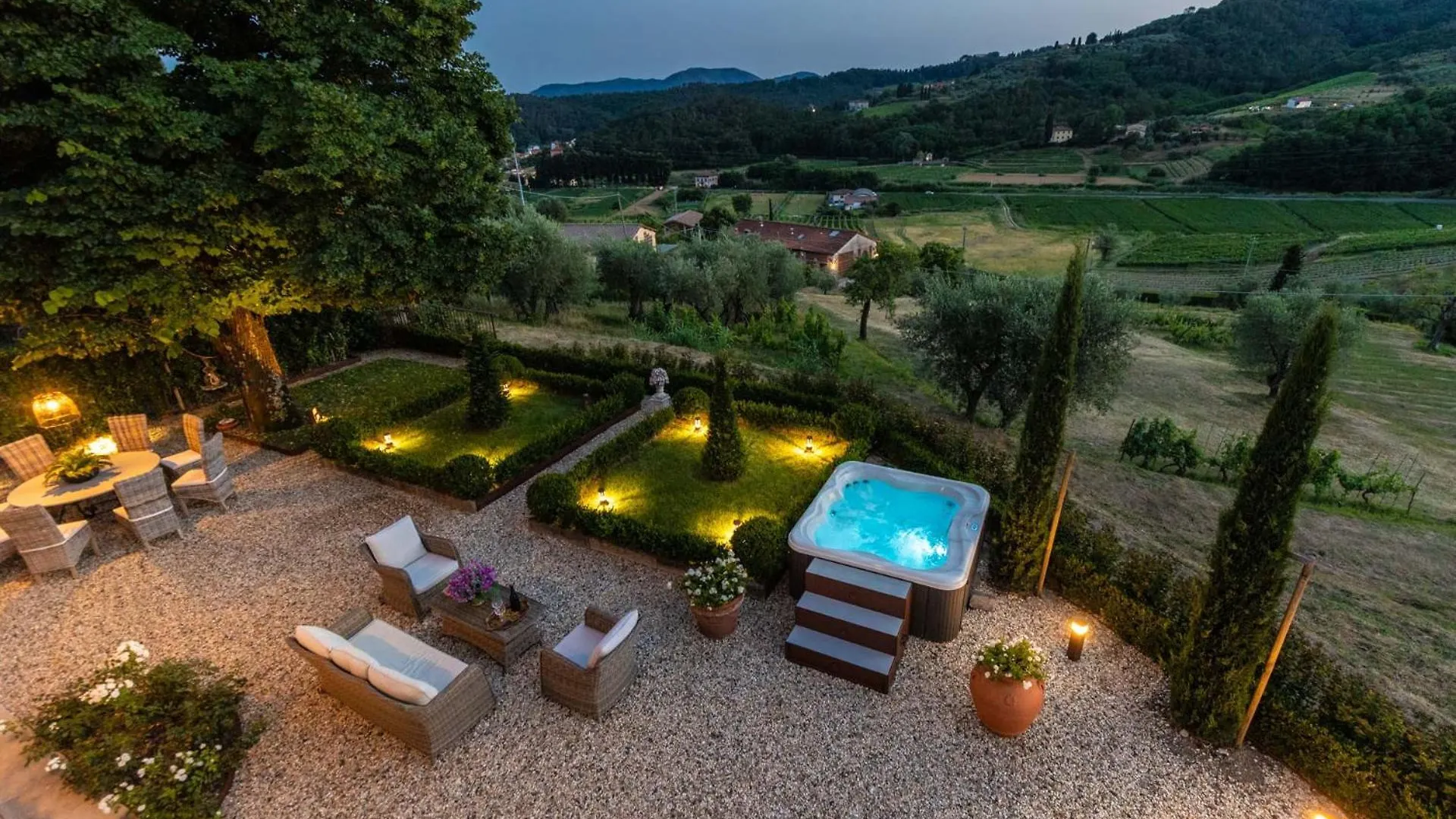 Villa Regina, 4 Bedrooms And A Luxury Style Villa Cappella