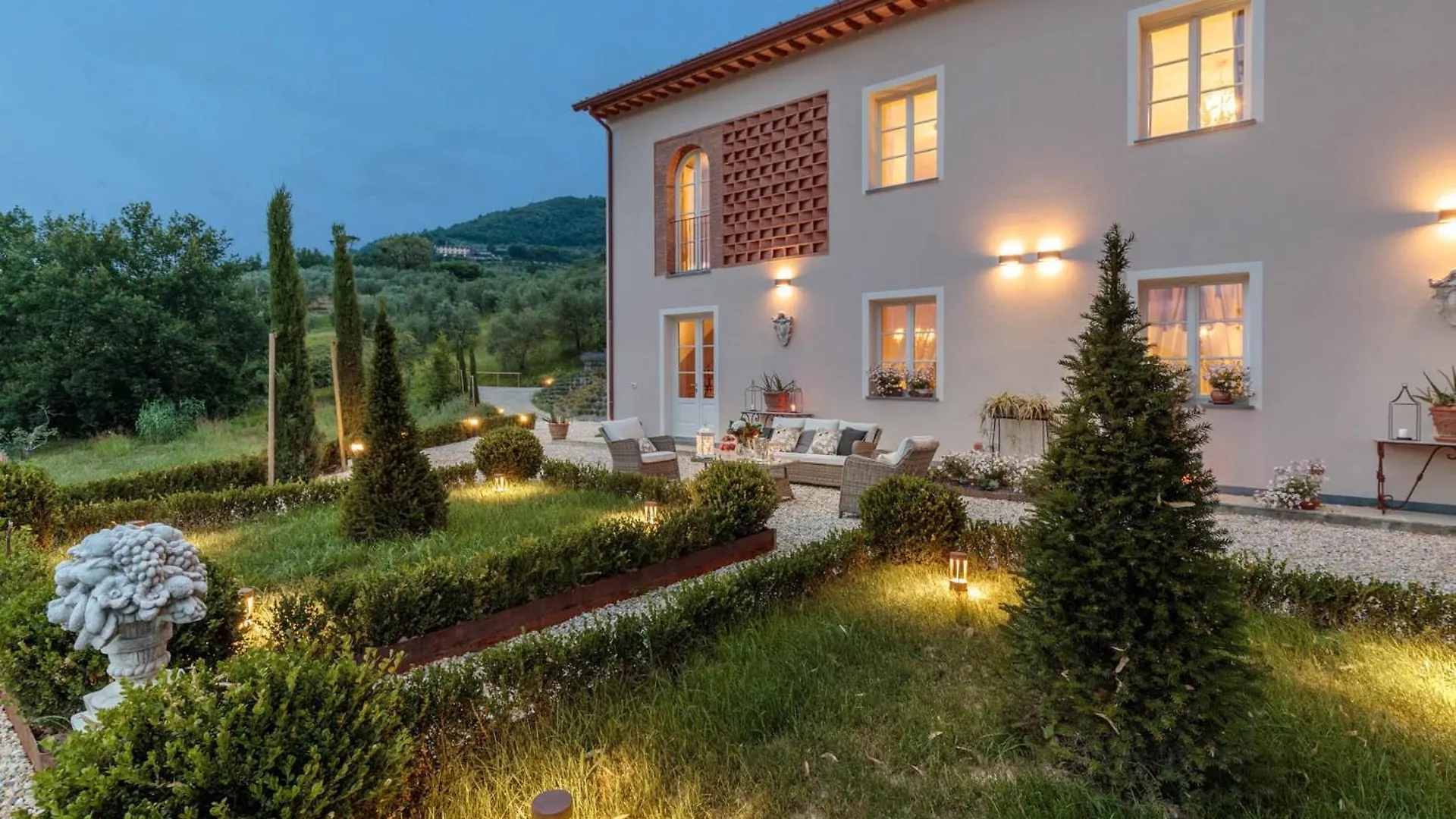 Villa Regina, 4 Bedrooms And A Luxury Style Villa Cappella